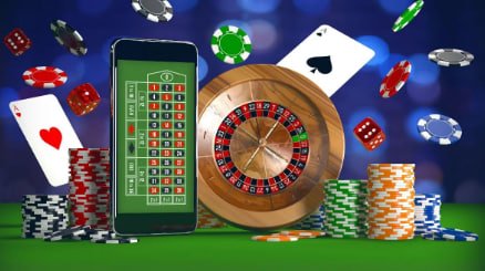 fafafa apk မိုဘိုင်းအက်ပ် Myanmar Android ဖုန်းတွင် Slots Sportsbook ကစားနေသောမြင်ကွင်း